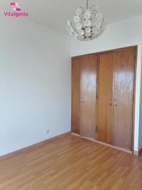 Apartamento T2 para Venda em Loures