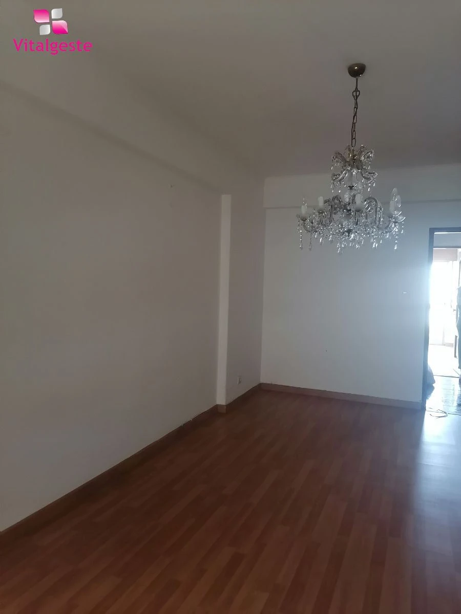 Apartamento T2 para Venda em Loures Foto 9