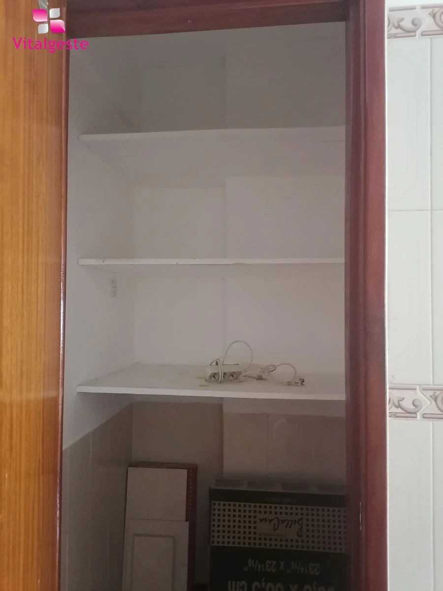 Apartamento T2 para Venda em Loures Foto 17