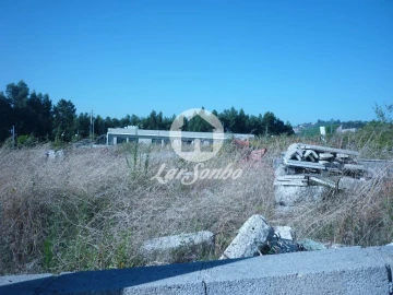 Terreno Misto para Venda em Vilar do Torno e Alentem