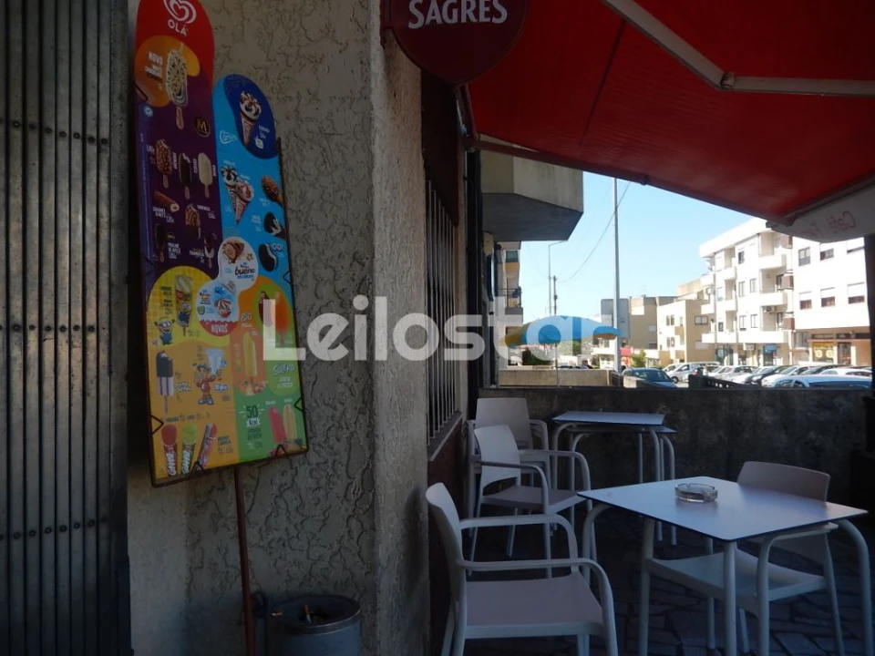 Loja para Trespasse em Oliveira do Douro Foto 24