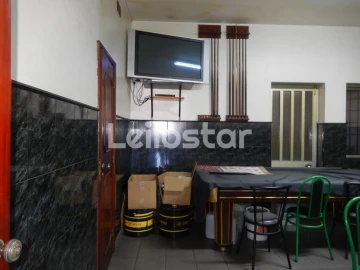 Loja para Trespasse em Oliveira do Douro