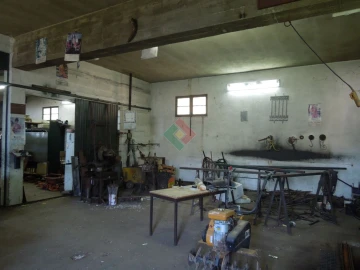 Armazém para Venda em Santa Maria da Devesa