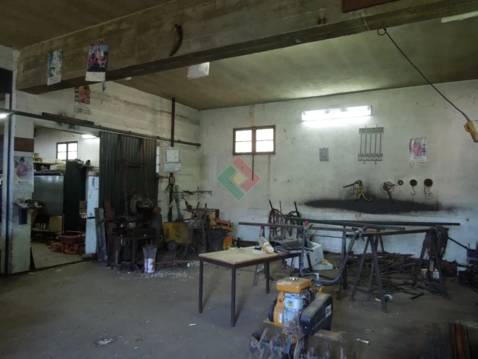 Armazém para Venda em Santa Maria da Devesa Foto 15