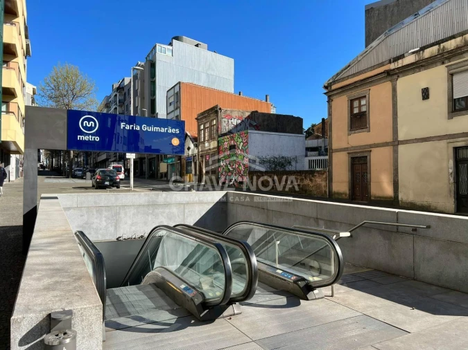 Prédio para Venda em Cedofeita, Santo Ildefonso, Sé, Miragaia, São Nicolau e Vitória Foto 2