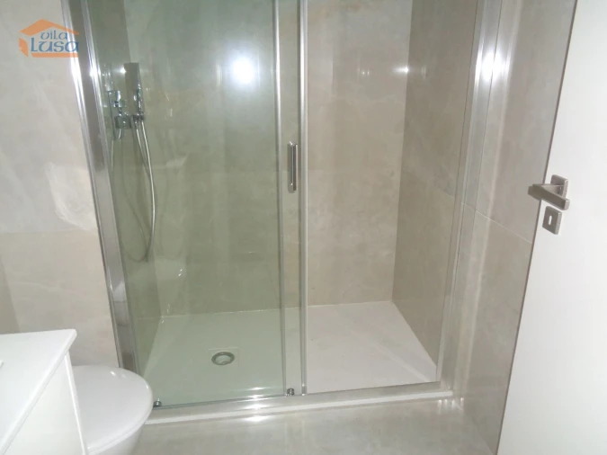 Apartamento T4 para Venda em Viseu Foto 9