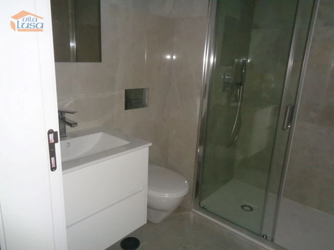 Apartamento T4 para Venda em Viseu Foto 10