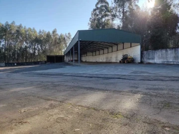 Armazém para Arrendamento em Fiães