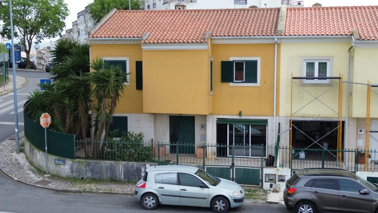 Moradia T4 para Venda em Sobral de Monte Agraço Foto 35