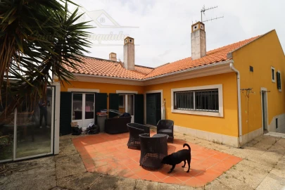 Moradia T4 para Venda em Sobral de Monte Agraço