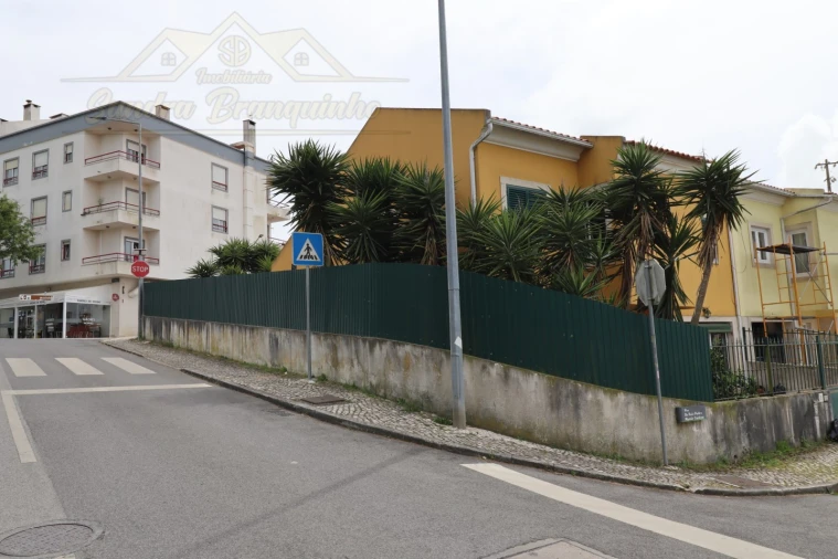 Moradia T4 para Venda em Sobral de Monte Agraço Foto 25