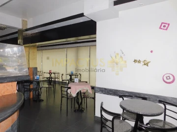 Loja para Arrendamento em Coronado (São Romão e São Mamede)