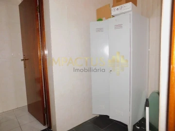 Loja para Arrendamento em Coronado (São Romão e São Mamede)