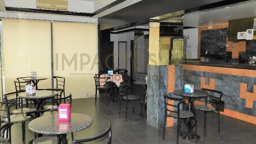 Loja para Arrendamento em Coronado (São Romão e São Mamede)