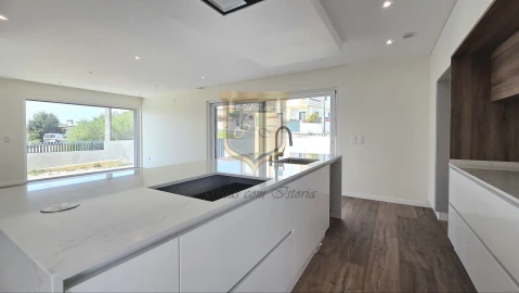 Moradia T4 para Venda em Silveira