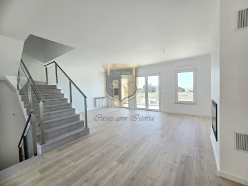 Moradia T4 para Venda em Silveira