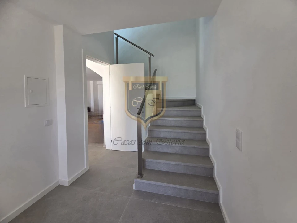 Moradia T4 para Venda em Silveira Foto 26