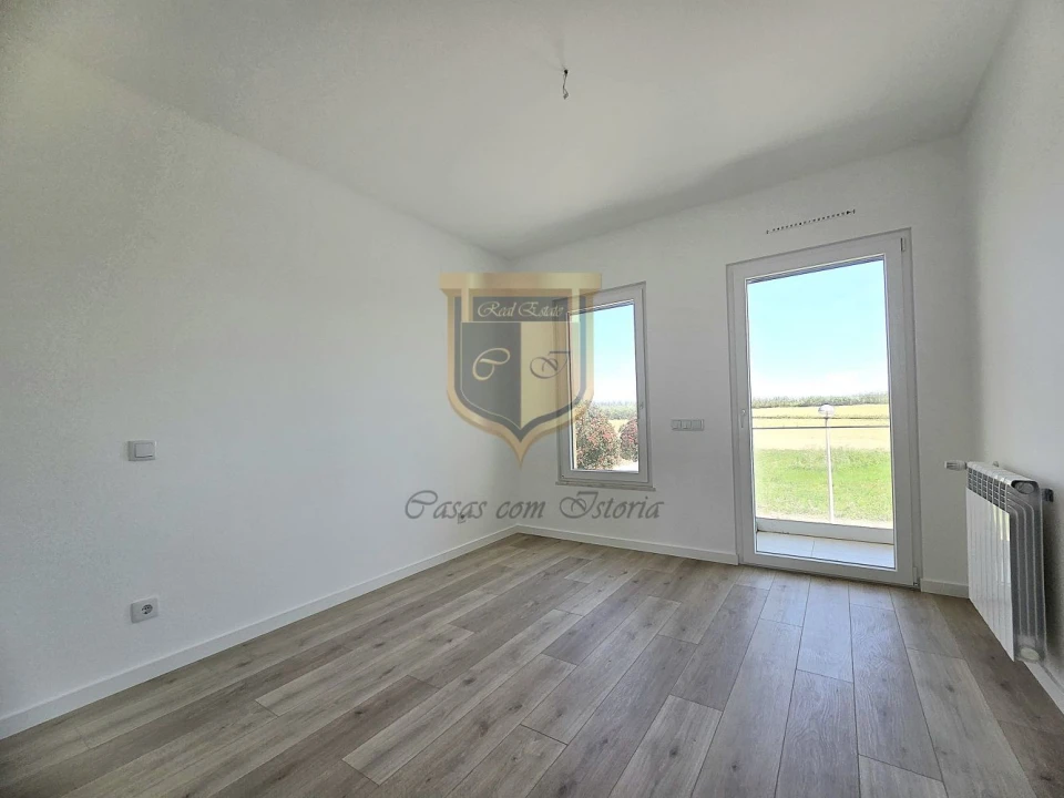 Moradia T4 para Venda em Silveira Foto 16