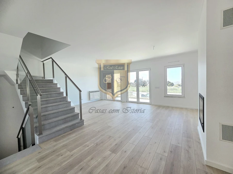 Moradia T4 para Venda em Silveira Foto 6