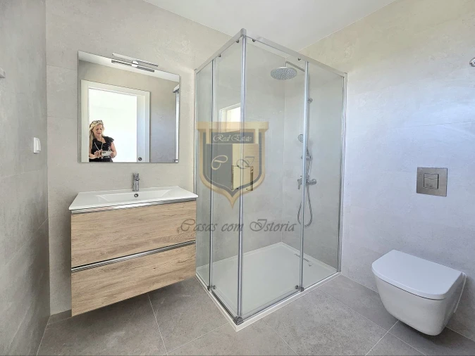 Moradia T4 para Venda em Silveira Foto 15