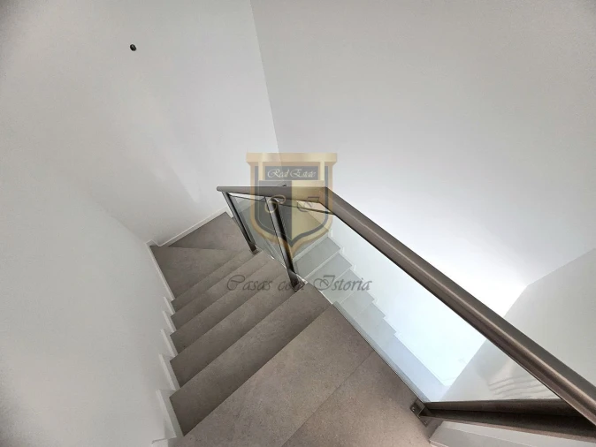 Moradia T4 para Venda em Silveira Foto 23