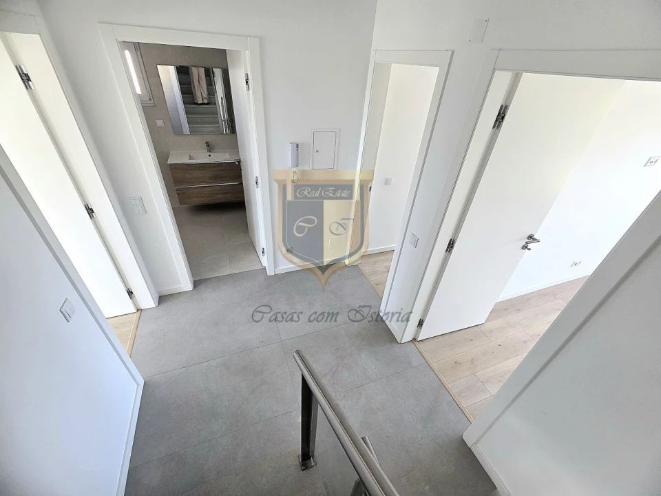 Moradia T4 para Venda em Silveira Foto 22