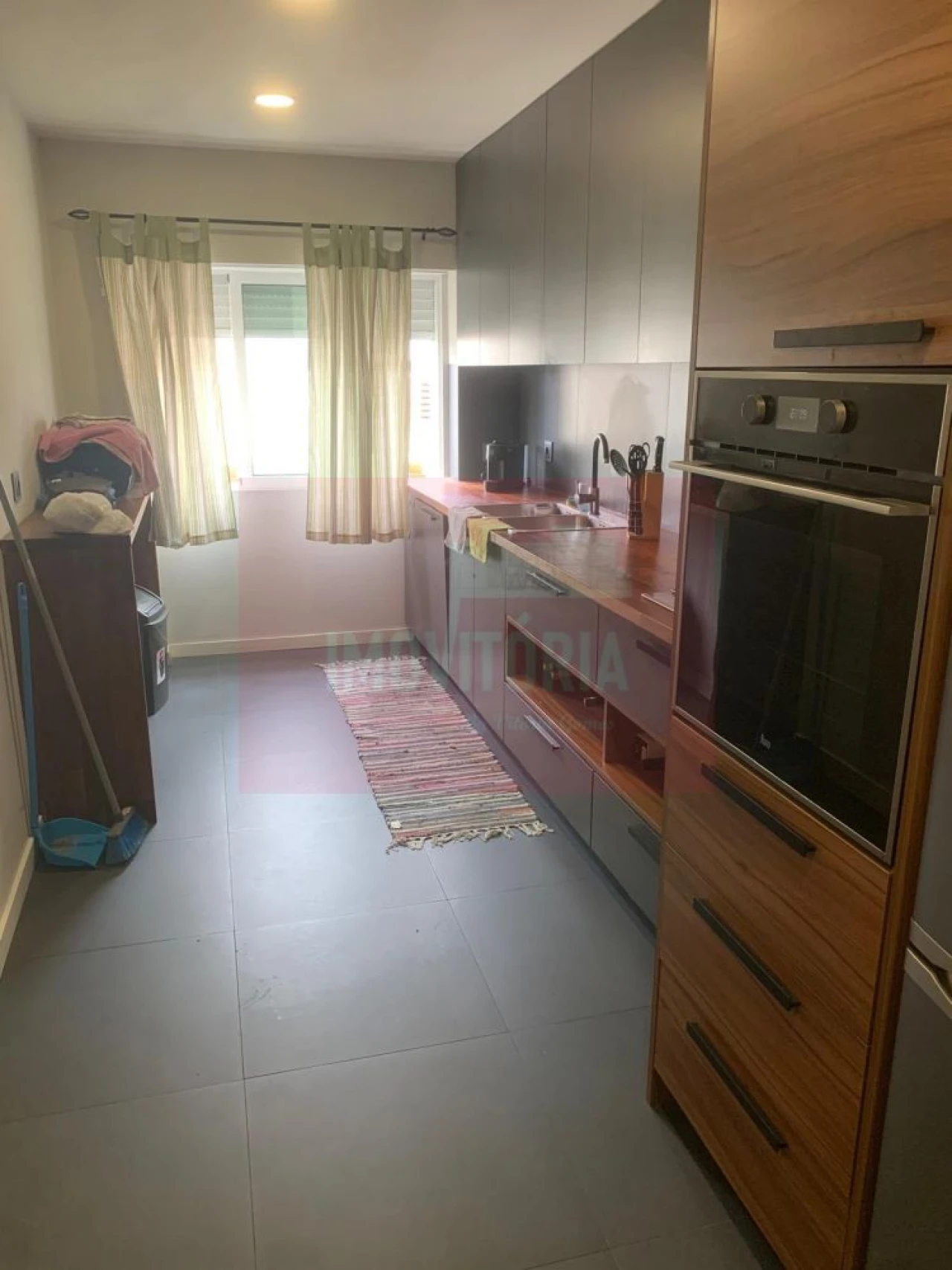 Apartamento T1 para Venda em Queluz e Belas Foto 1