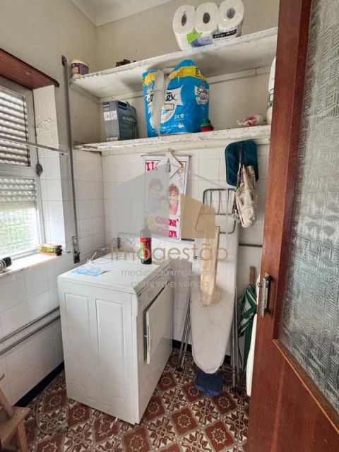 Moradia T4 para Venda em Cornes