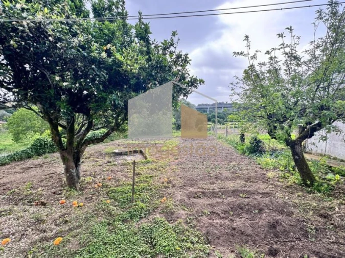 Moradia T4 para Venda em Cornes Foto 24