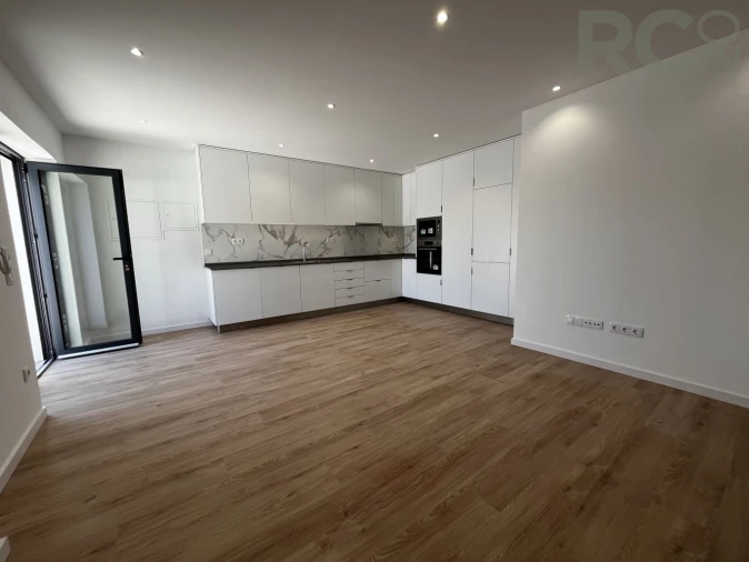 Moradia T3 para Venda em Santa Maria, São Pedro e Matacães Foto 12