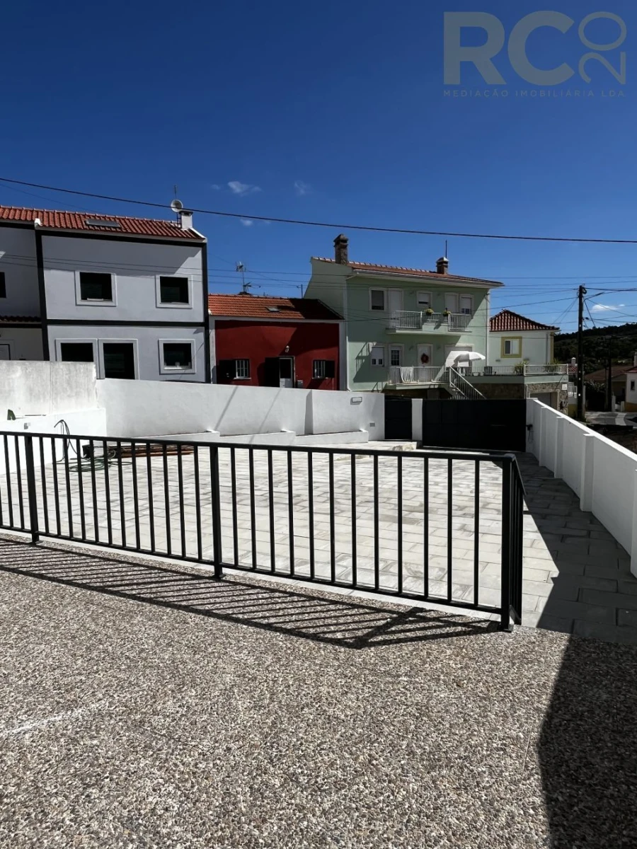 Moradia T3 para Venda em Santa Maria, São Pedro e Matacães Foto 9