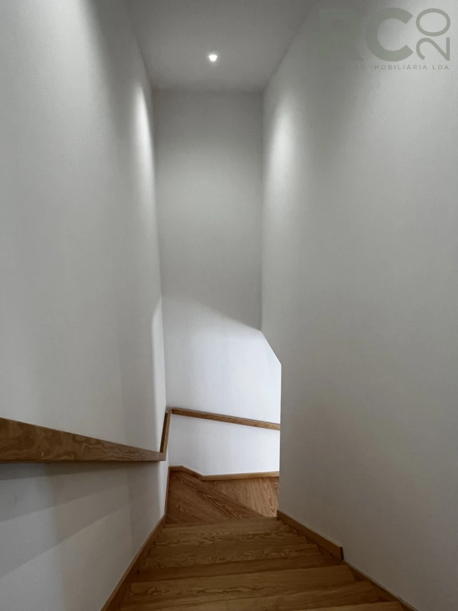 Moradia T3 para Venda em Santa Maria, São Pedro e Matacães Foto 34