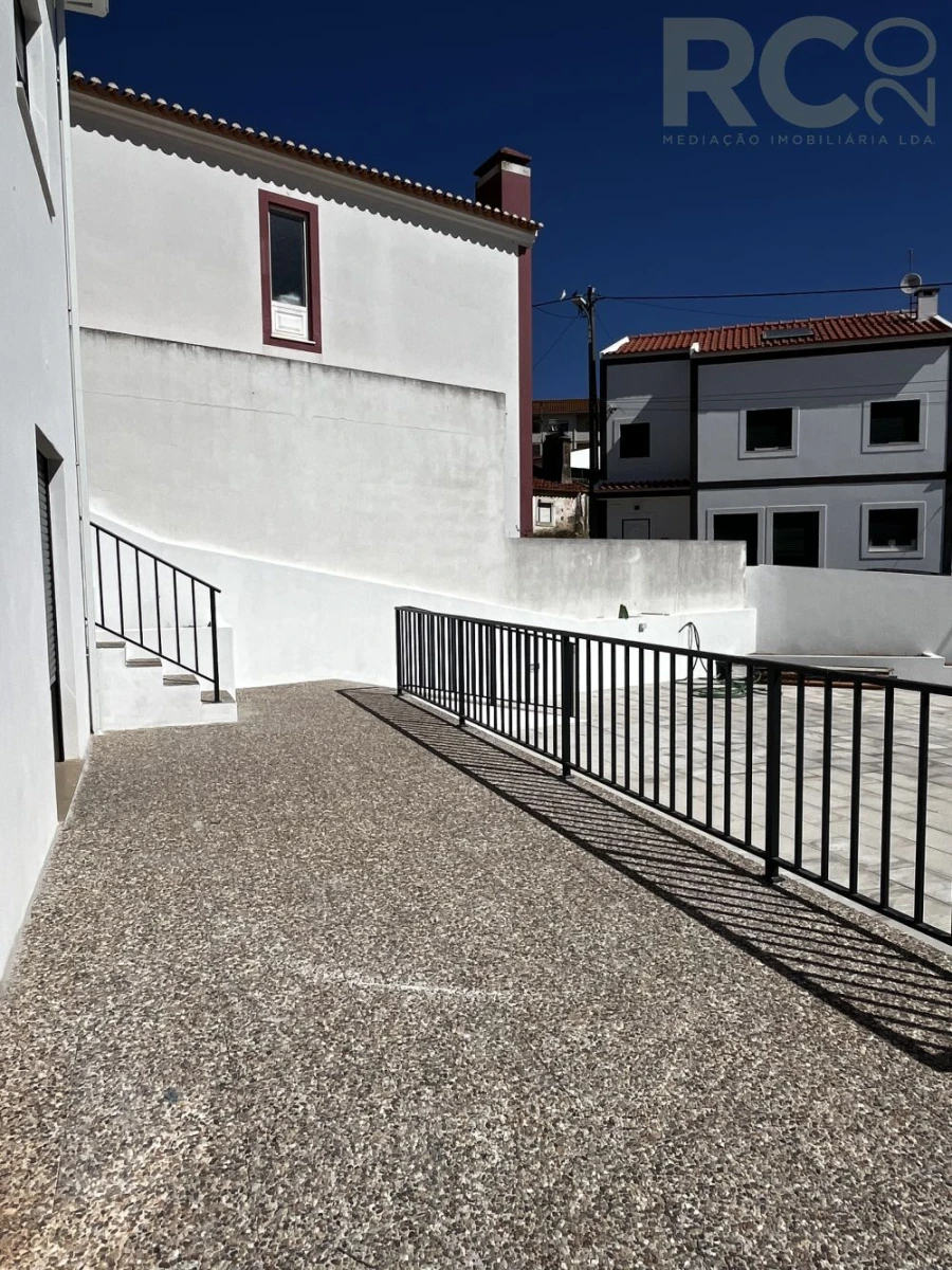 Moradia T3 para Venda em Santa Maria, São Pedro e Matacães Foto 8