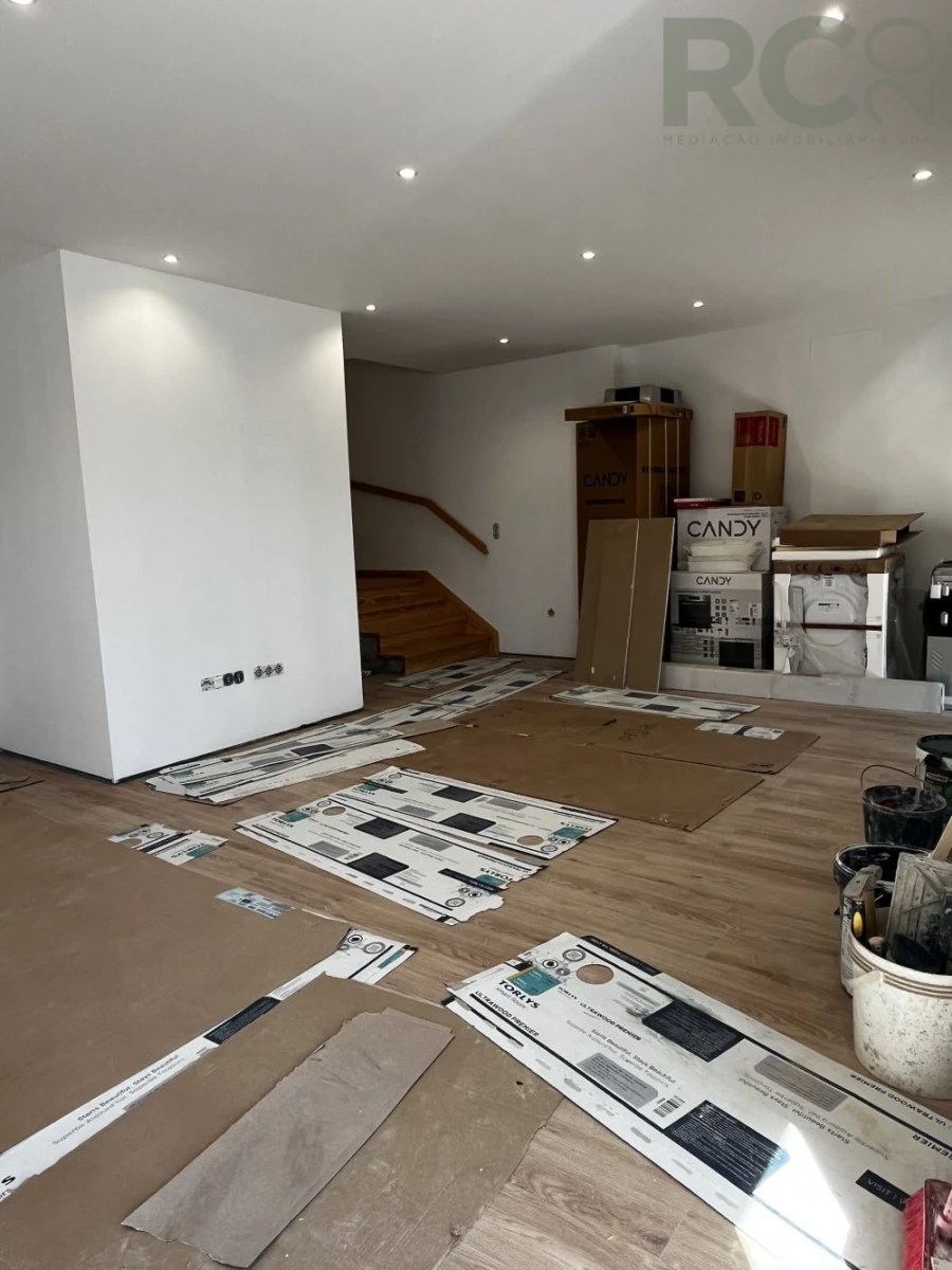 Moradia T3 para Venda em Santa Maria, São Pedro e Matacães Foto 10