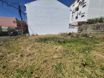 Terreno para Venda em Pontinha e Famões