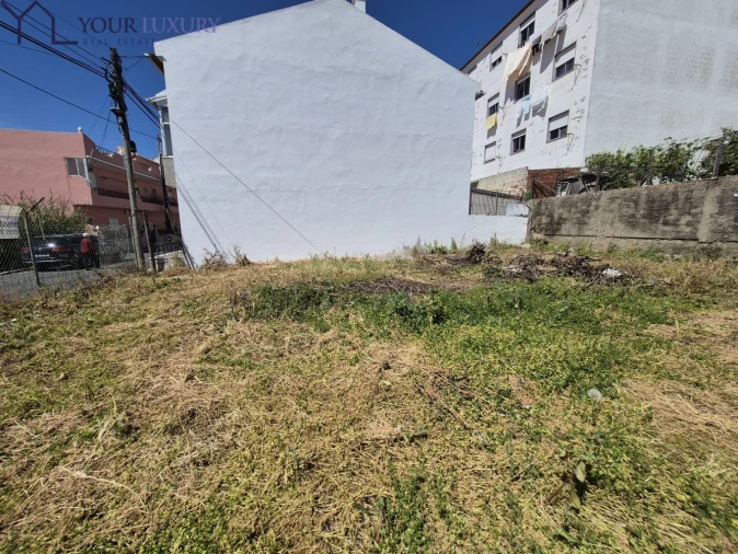 Terreno para Venda em Pontinha e Famões Foto 5