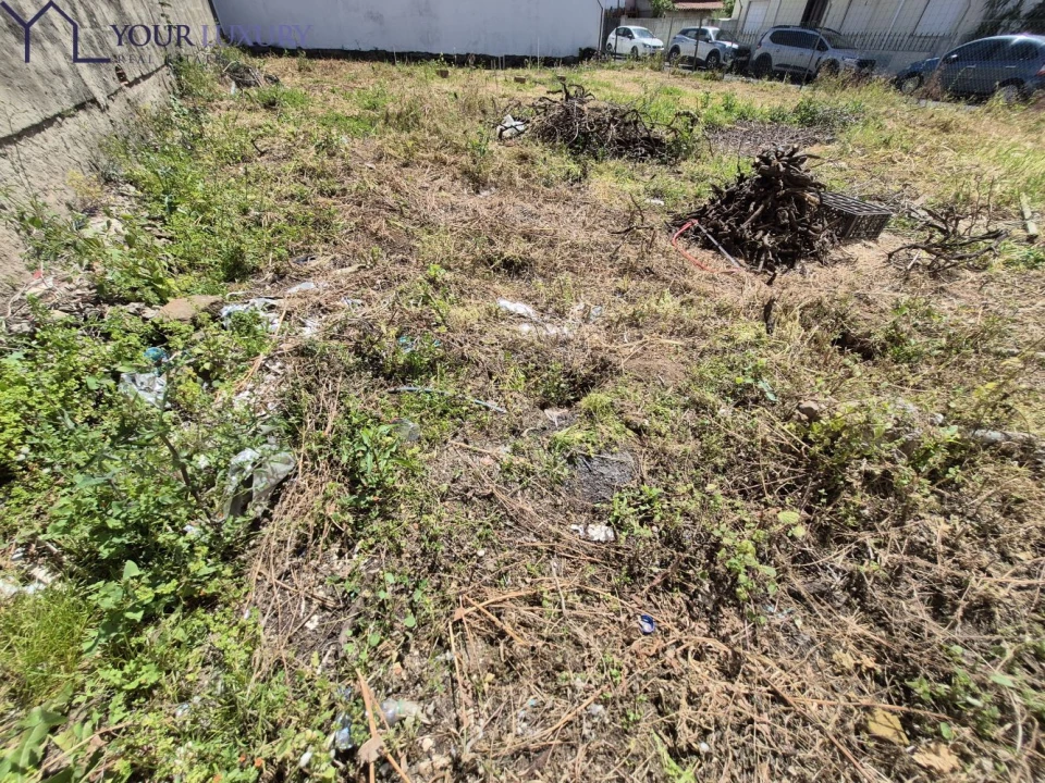 Terreno para Venda em Pontinha e Famões Foto 8