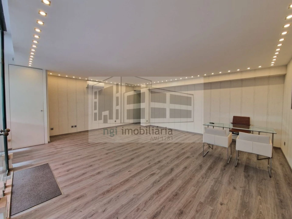 Loja para Venda em Santo António Foto 5