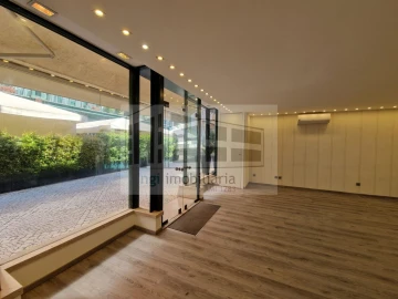 Loja para Venda em Santo António