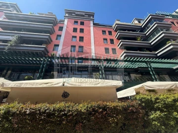 Loja para Venda em Santo António