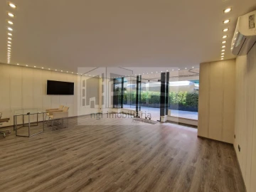 Loja para Venda em Santo António