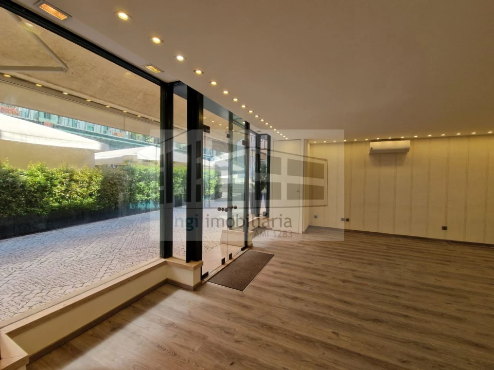 Loja para Venda em Santo António Foto 3