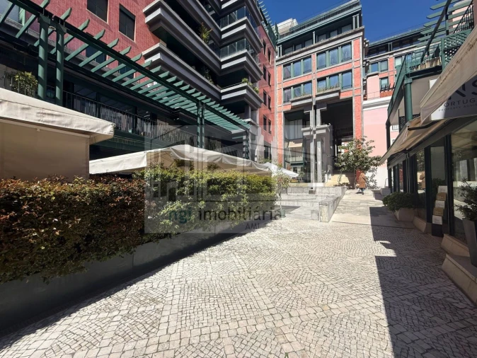 Loja para Venda em Santo António Foto 16