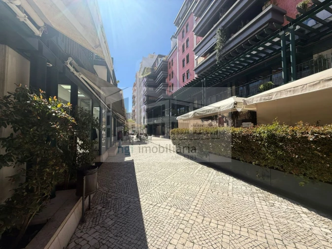 Loja para Venda em Santo António Foto 15