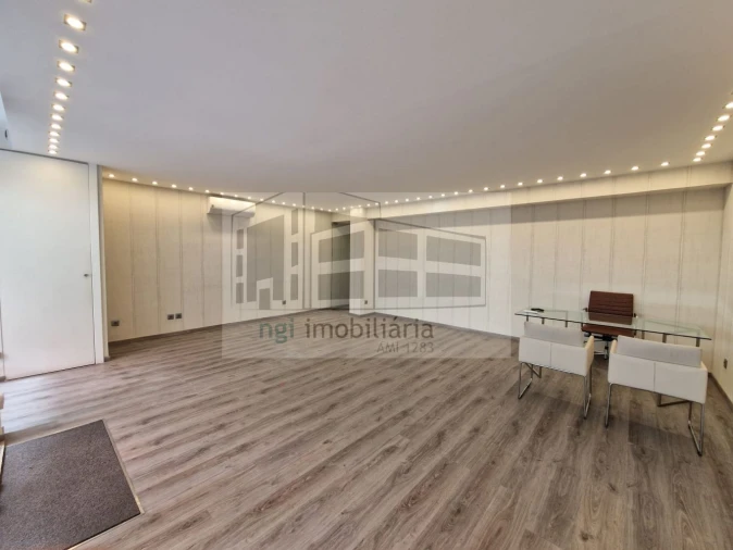 Loja para Venda em Santo António Foto 2