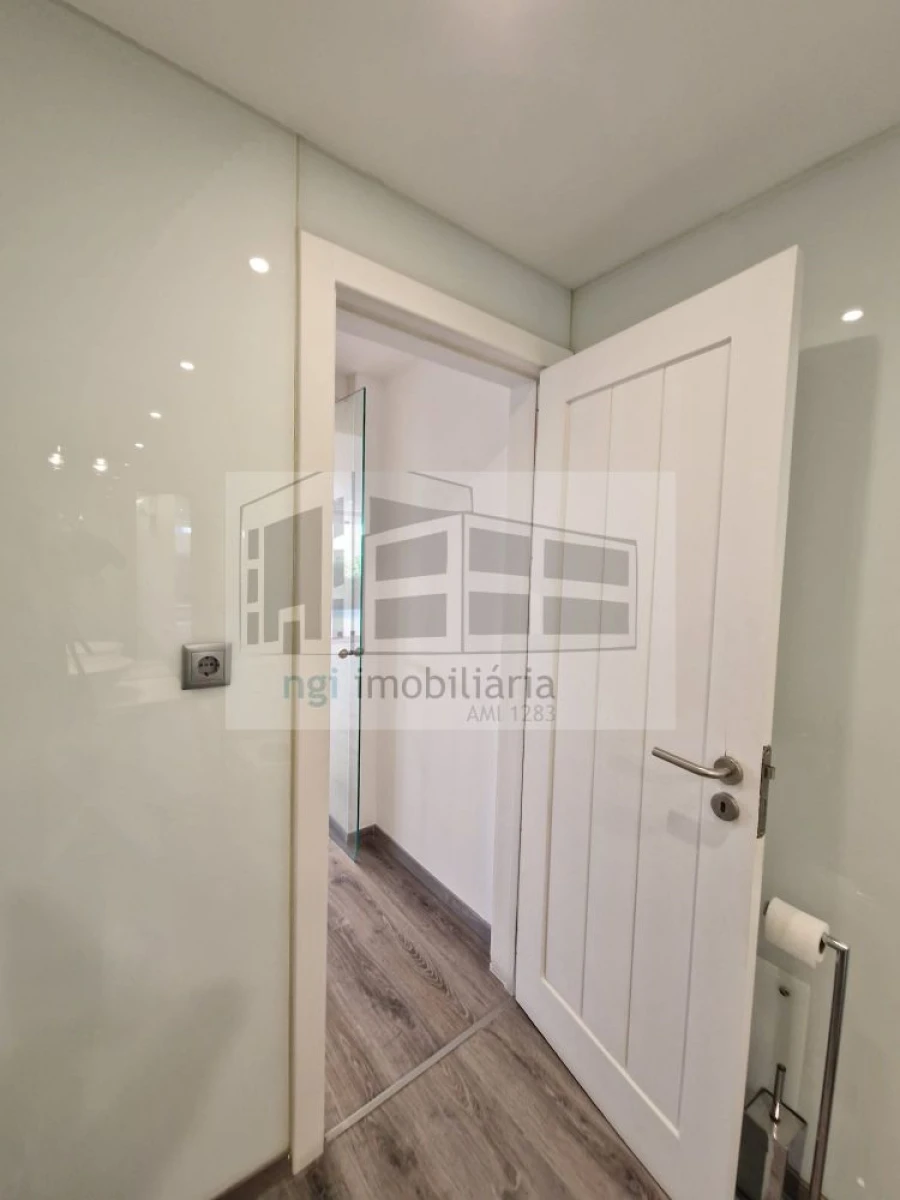 Loja para Venda em Santo António Foto 9