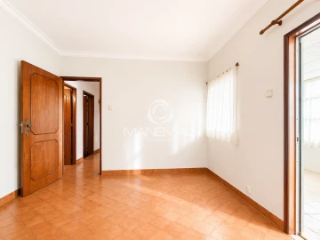 Moradia T4 para Venda em Canidelo