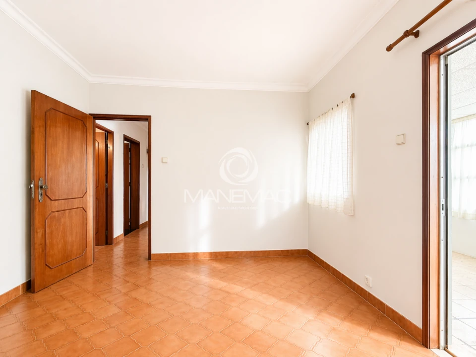 Moradia T4 para Venda em Canidelo Foto 4