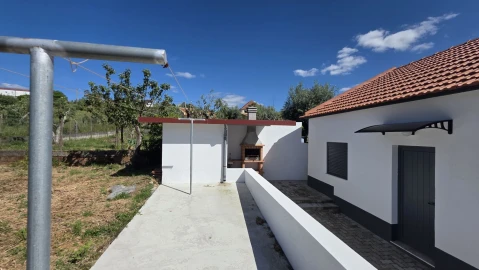 Moradia T2 para Venda em Igreja Nova do Sobral