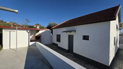 Moradia T2 para Venda em Igreja Nova do Sobral